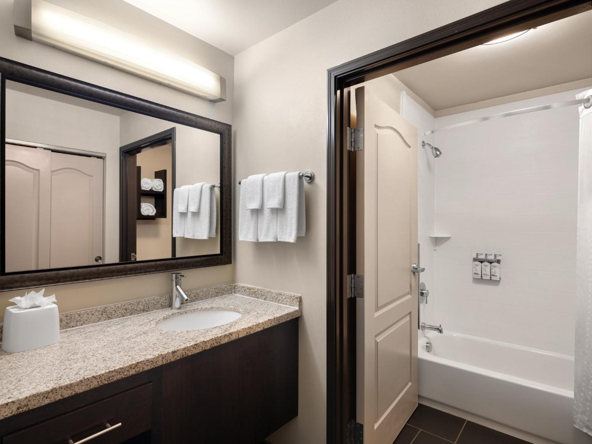 Staybridge Suites Midvale By Ihg Extérieur photo