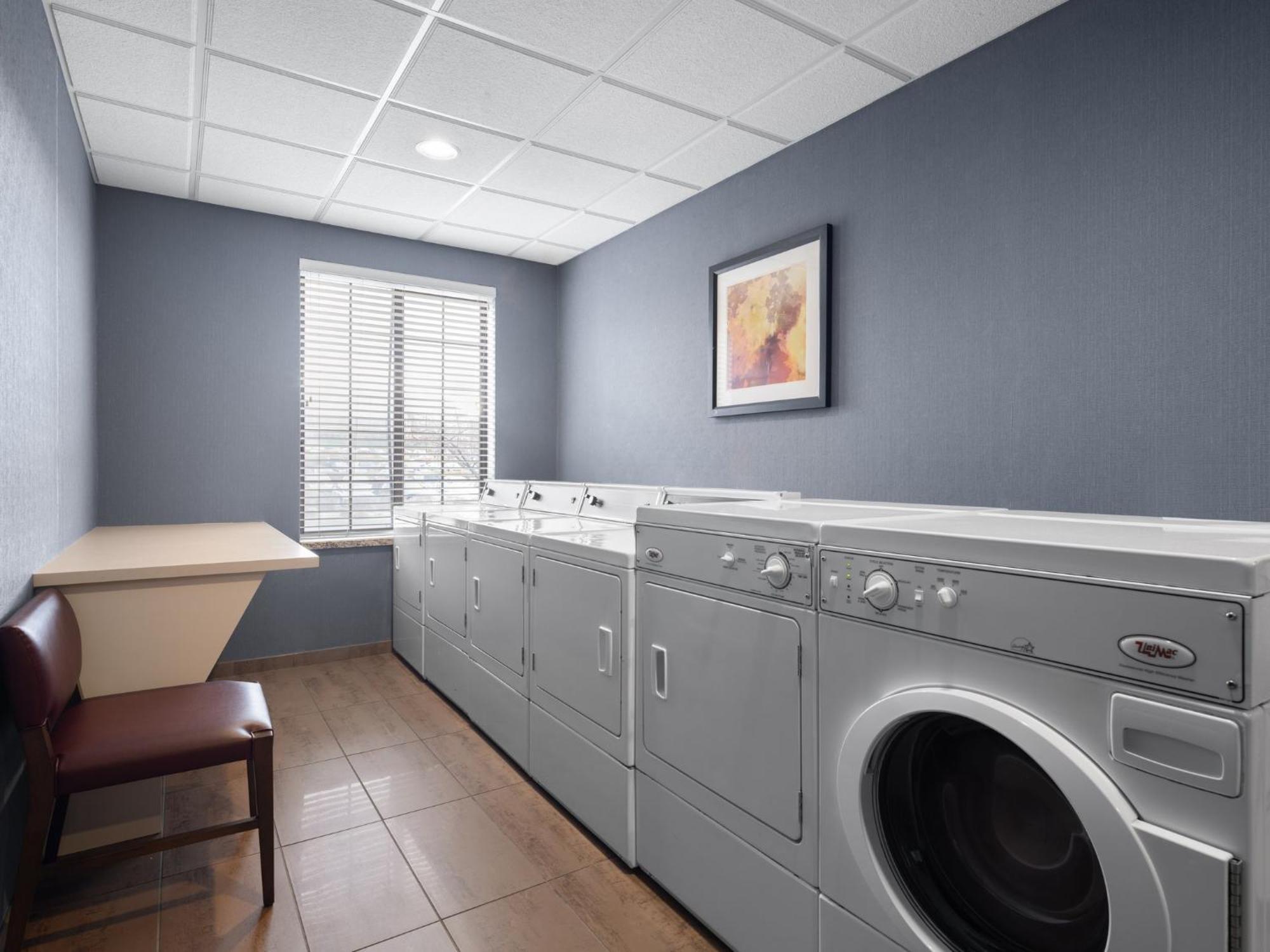 Staybridge Suites Midvale By Ihg Extérieur photo
